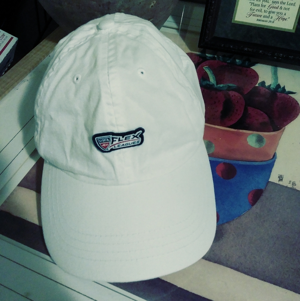 USTA FLEX LEAGUES CLASSIC WHITE CAP.